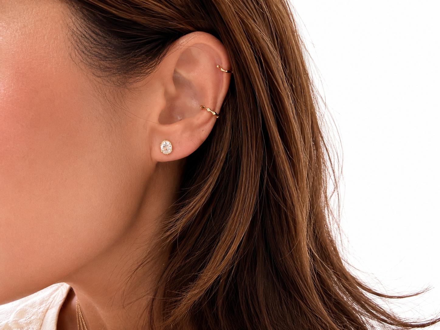 ISHANI OVAL STUD